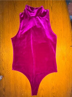 Sleeveless Velvet Mock Neck Bodysuit - Magenta